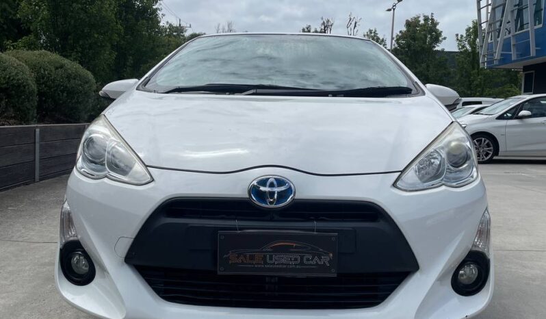 
								Toyota Prius-C 2016 full									