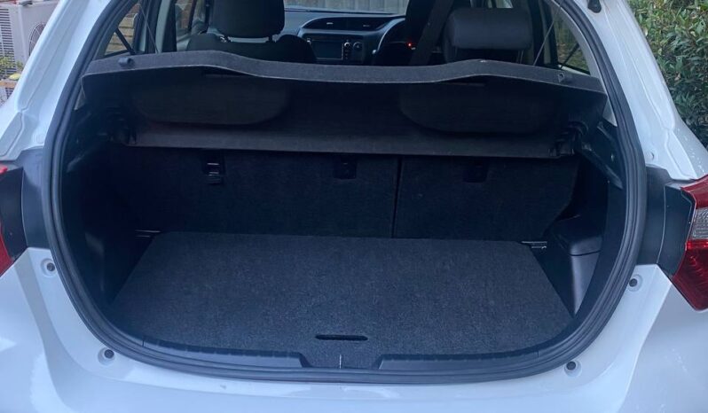 
								Toyota Yaris 2019 full									