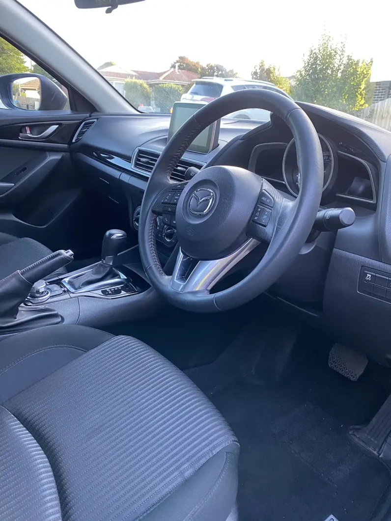 
								Mazda 3 Maxx 2014 full									