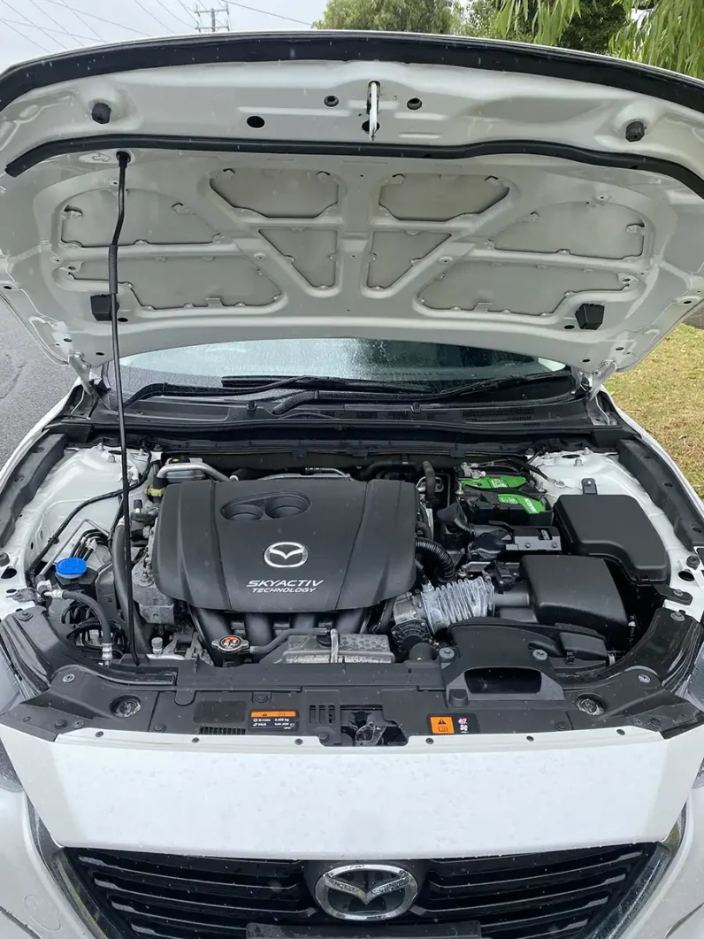 
								MAZDA 3 SP25 GT 2018 full									