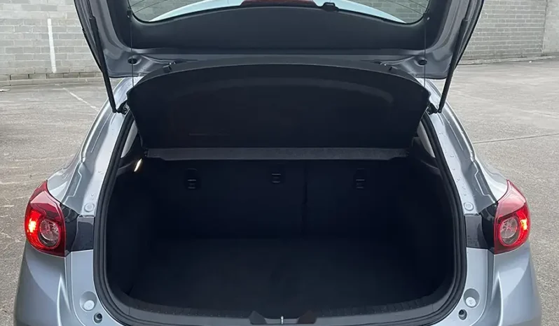 
								MAZDA 3 MAXX SPORT 2018 full									