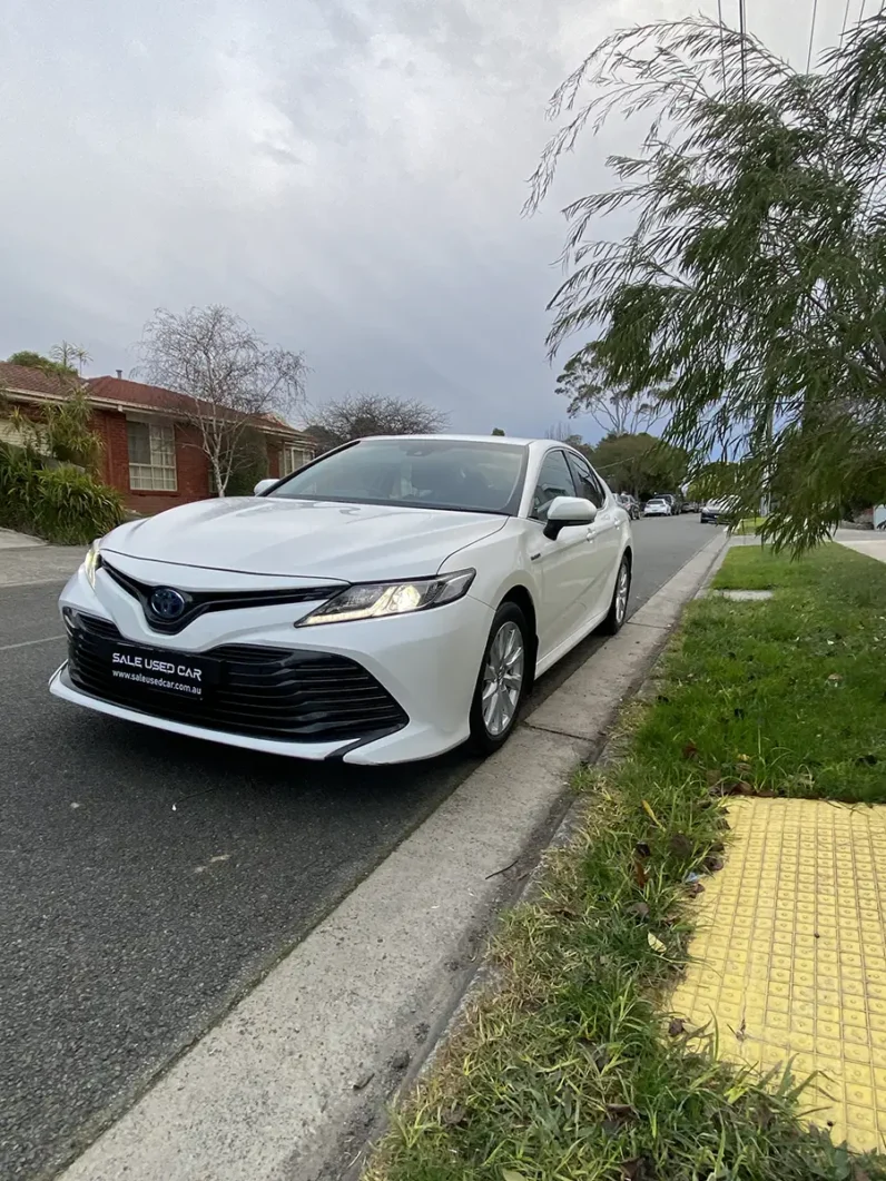 
								Toyota Camry Hybrid 2018 full									