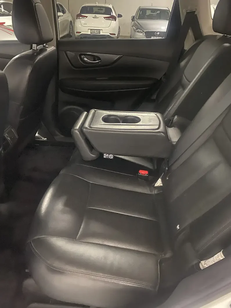 
								NISSAN X-Trail ST-L 2019 full									