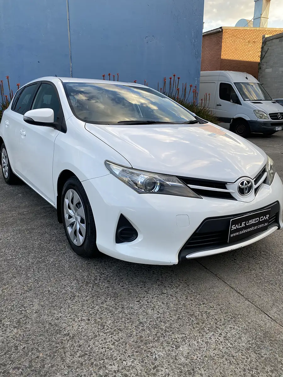 TOYOTA COROLLA 2013