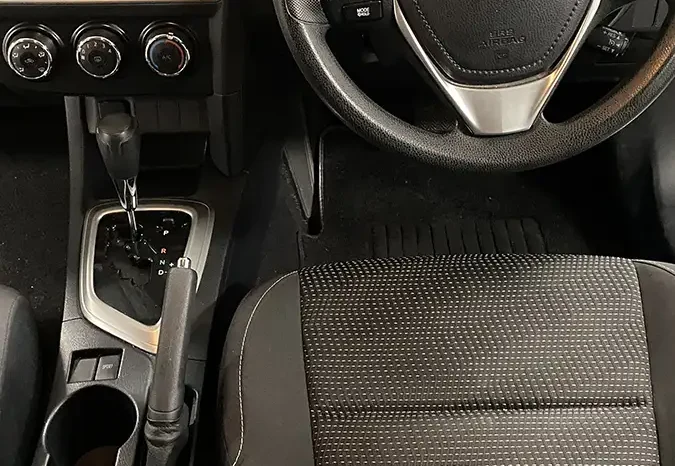 
								TOYOTA COROLLA 2013 full									