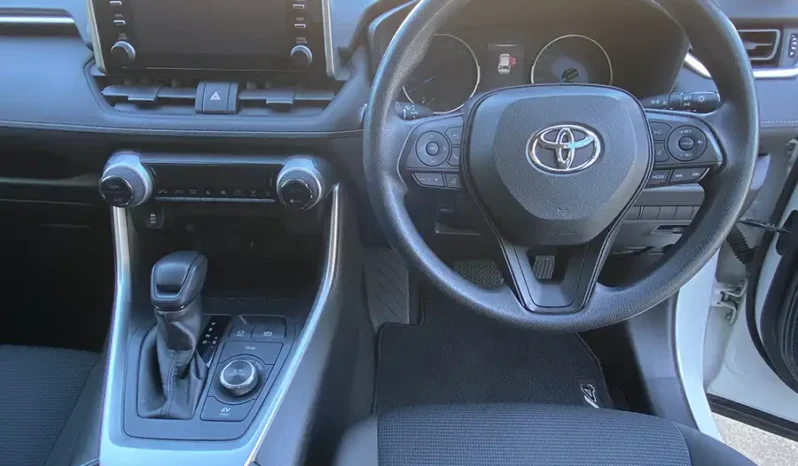 
								TOYOTA RAV4 GX HYBRID 2020 full									