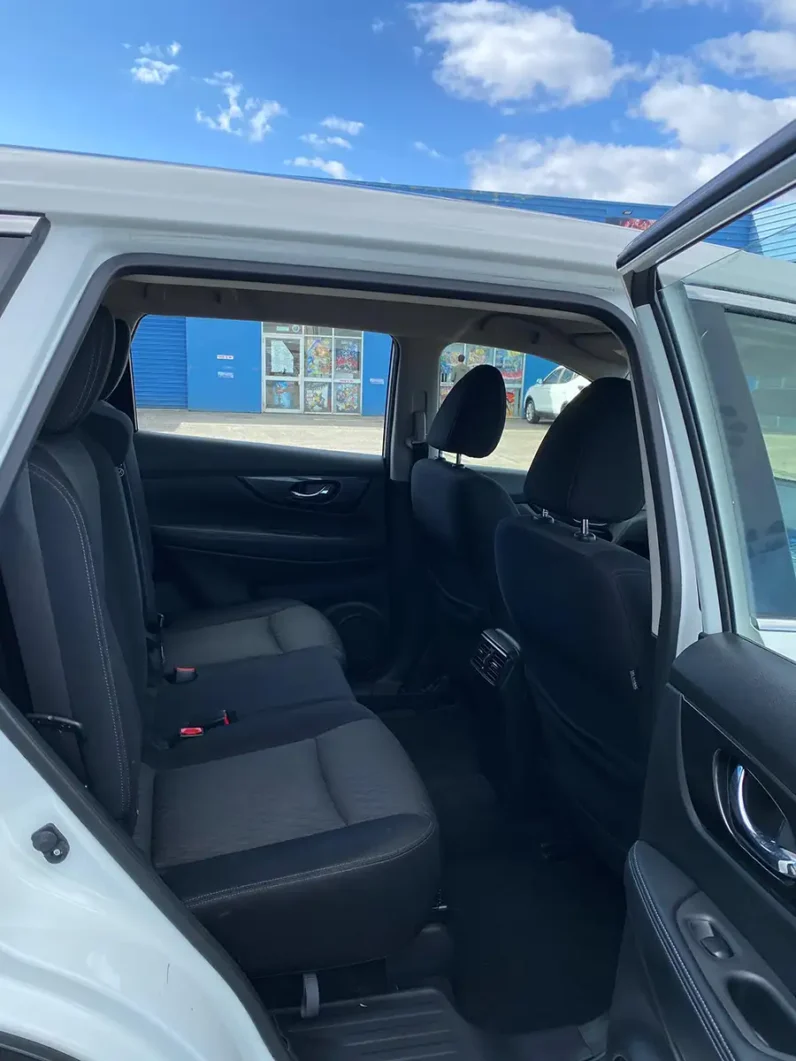 
								NISSAN X-Trail ST 2018 full									