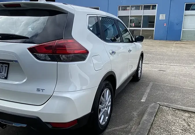 
								NISSAN X-Trail ST 4WD 2018 full									