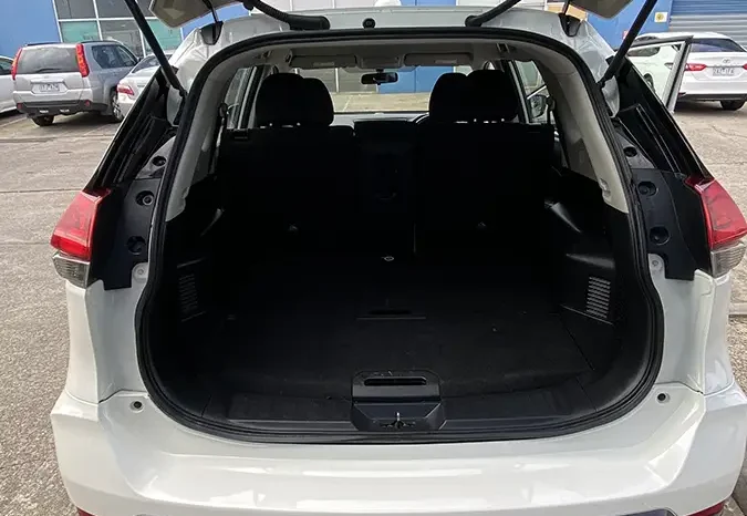 
								NISSAN X-Trail ST 4WD 2018 full									