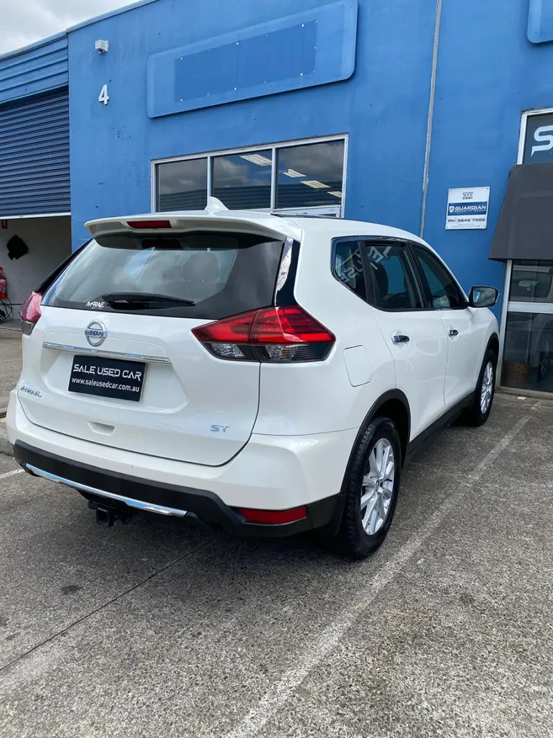 
								NISSAN X-Trail ST 2018 full									