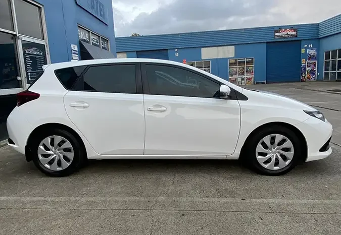 
								TOYOTA COROLLA 2017 full									