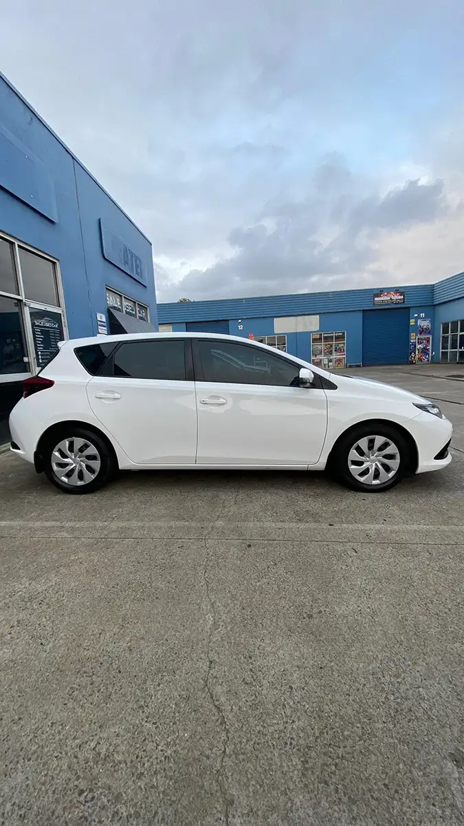 TOYOTA COROLLA 2017