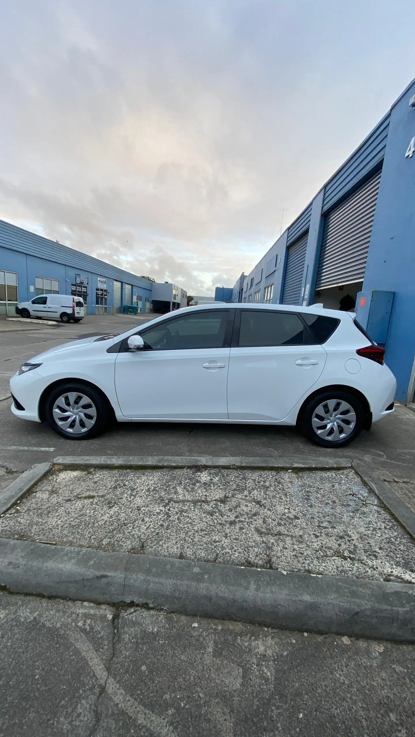 TOYOTA COROLLA 2017