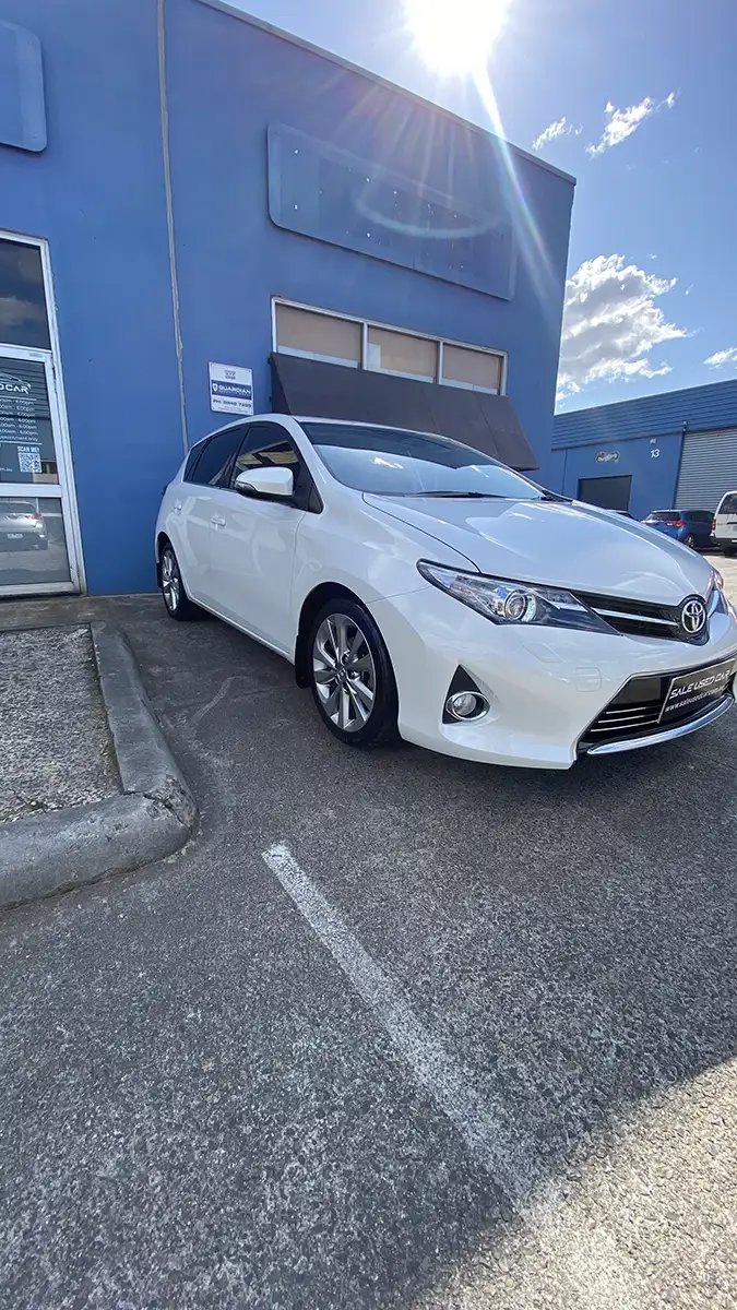 TOYOTA COROLLA LEVIN ZR 2013