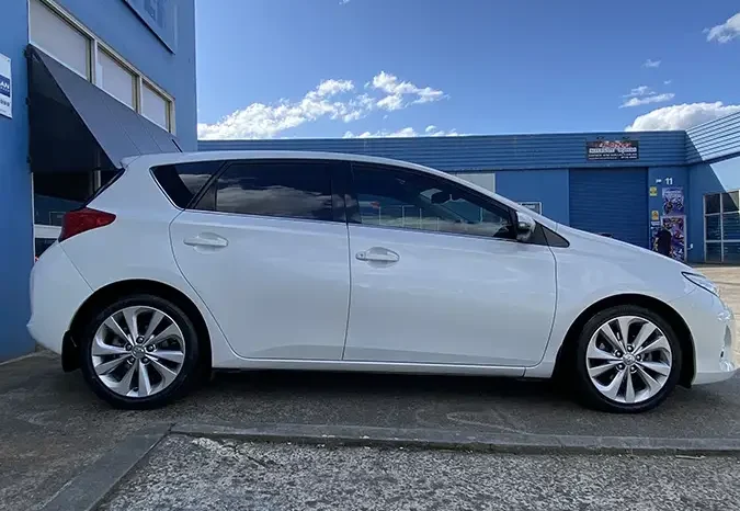 
								TOYOTA COROLLA LEVIN ZR 2013 full									