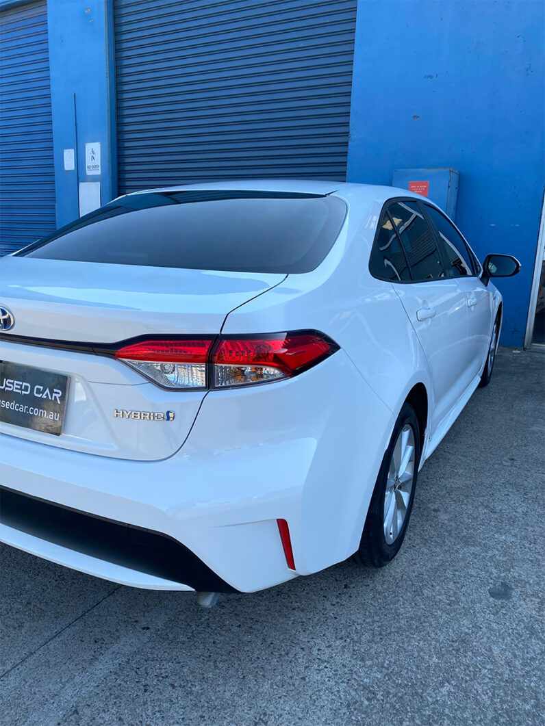 
								TOYOTA COROLLA HYBRID SEDAN 2021 full									