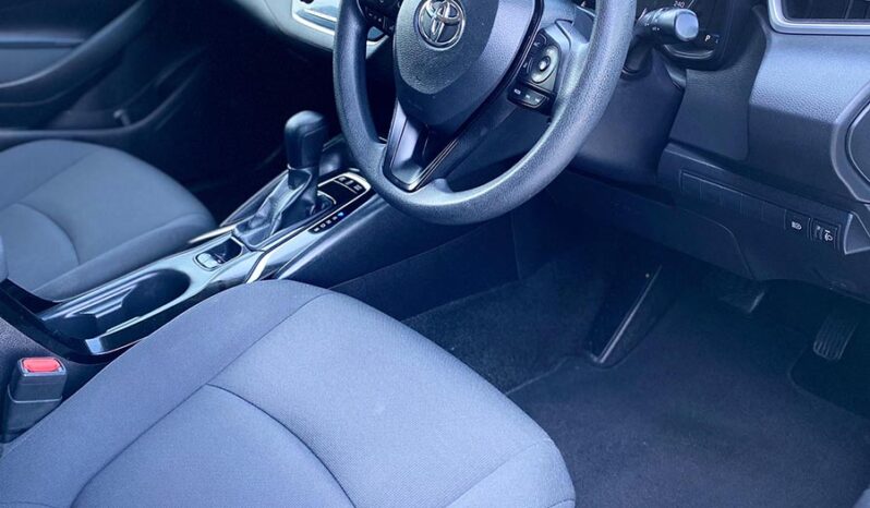 
								TOYOTA COROLLA HYBRID SEDAN 2021 full									