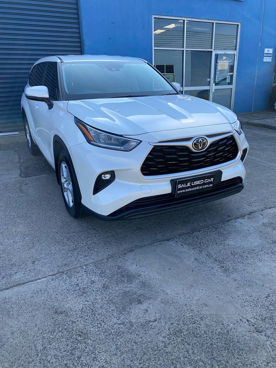 TOYOTA KLUGER 2021