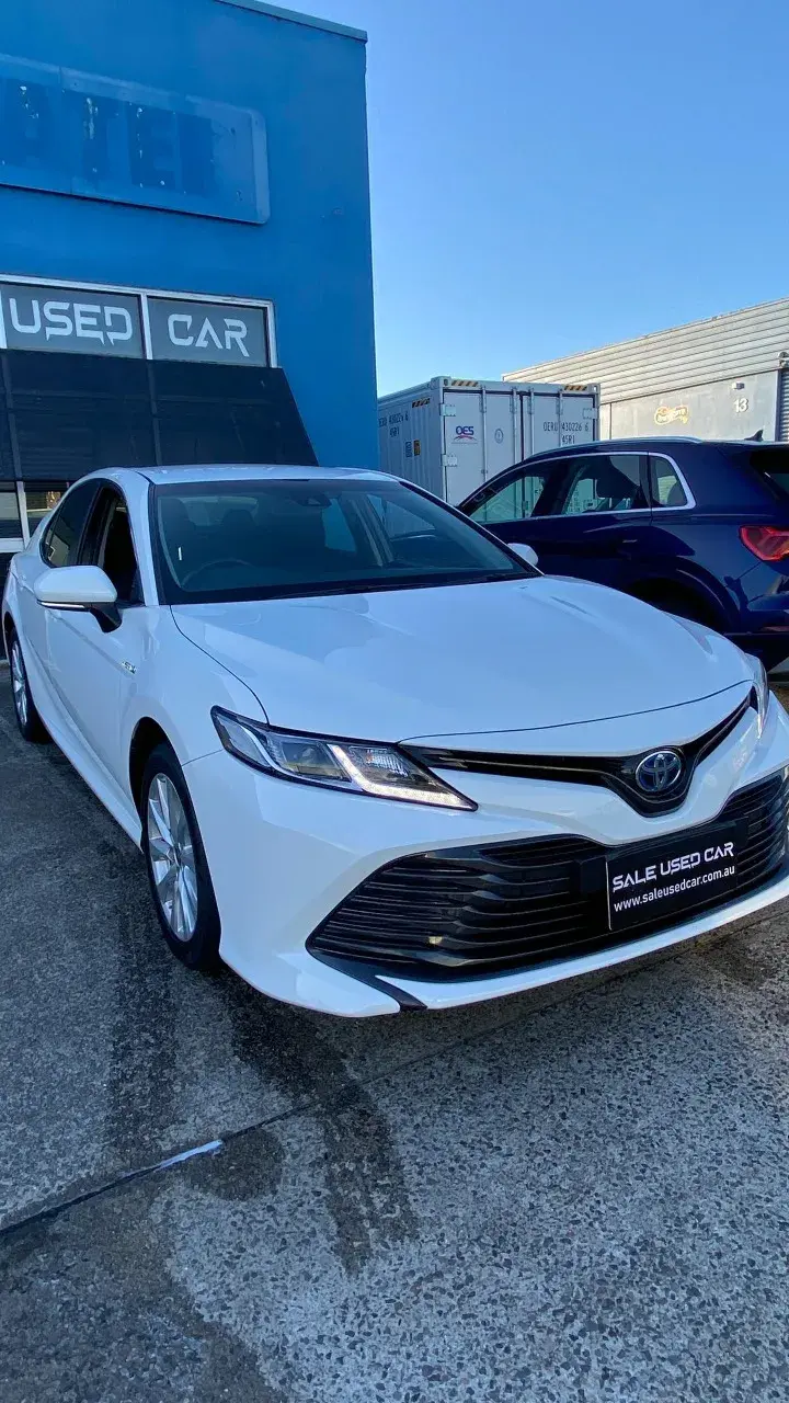 Toyota Camry Hybrid 2020