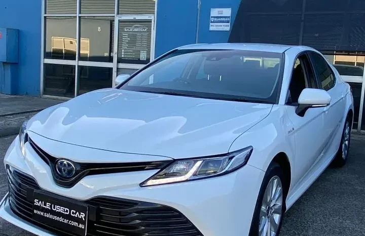 
								Toyota Camry Hybrid 2020 full									