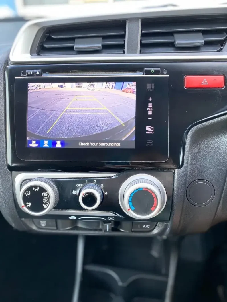 
								HONDA JAZZ VTI 2015 full									