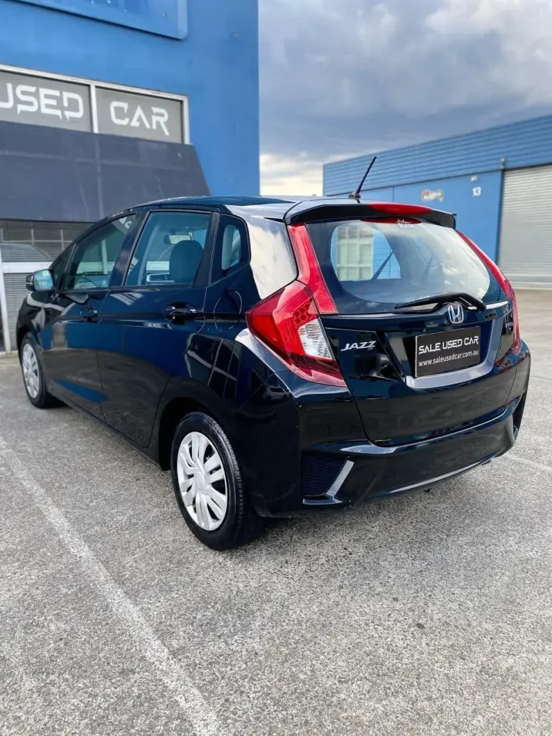 
								HONDA JAZZ VTI 2015 full									