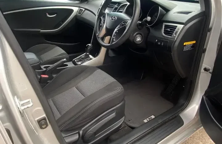 
								HYUNDAI I30 ACTIVE 2013 full									