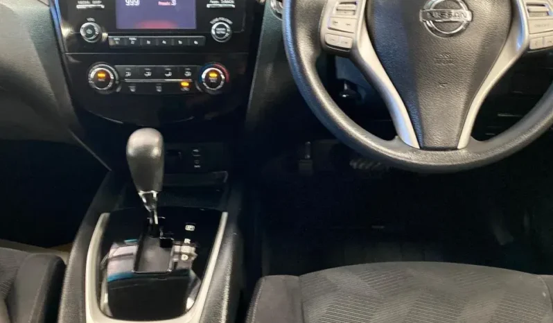 
								NISSAN X-Trail ST 2015 full									