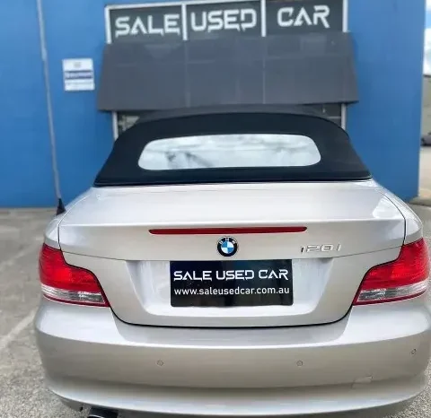 
								BMW 1 Series 120i Convertible 2011 full									