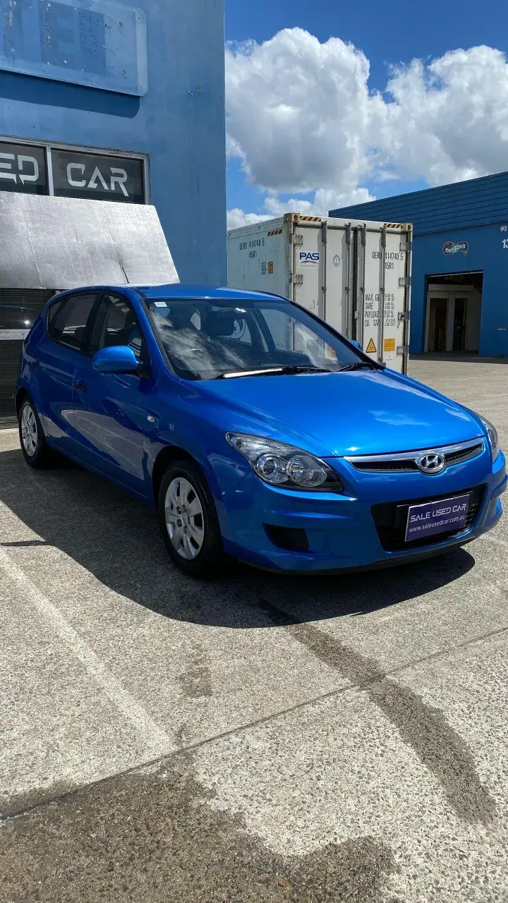 HYUNDAI I30 2011