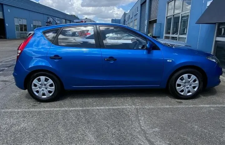 
								HYUNDAI I30 2011 full									