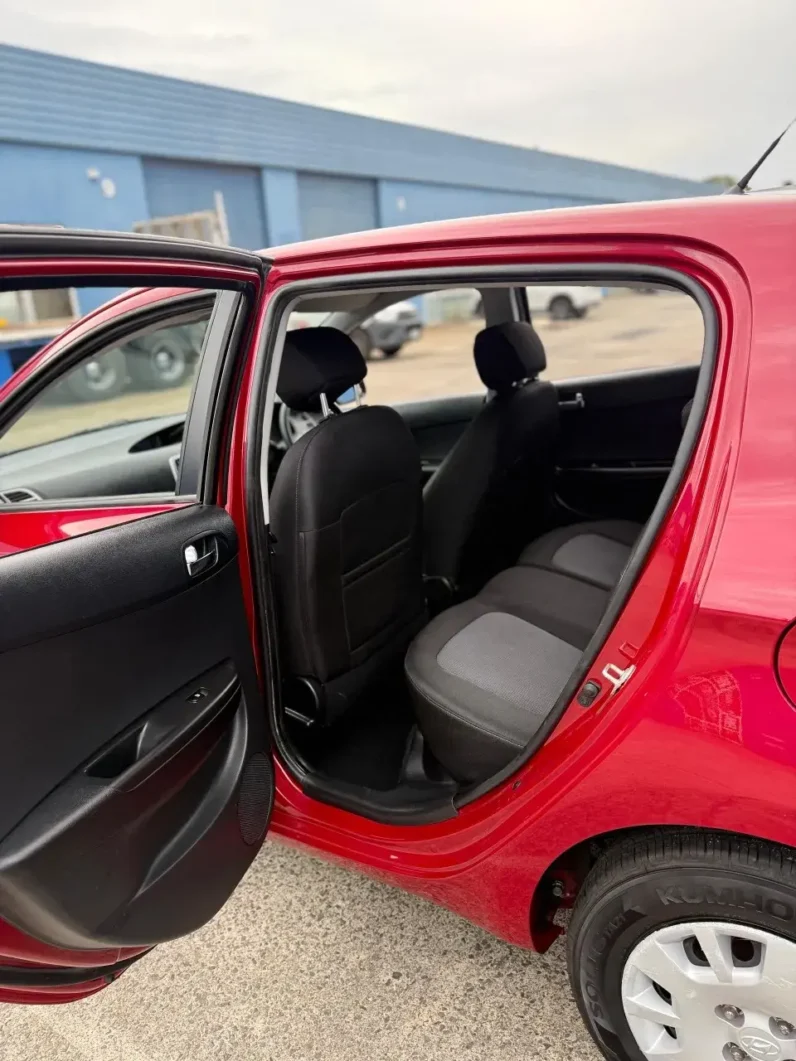 
								HYUNDAI i20 2014 full									