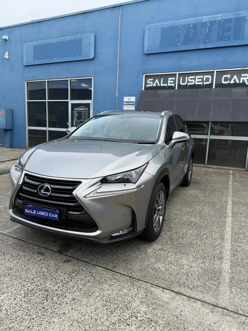 LEXUS NX300h LUXURY 2016
