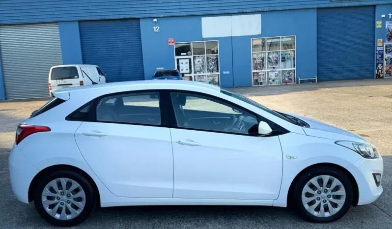 
								Hyundai i30 2016 full									