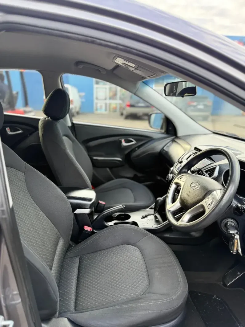 
								Hyundai ix35 2011 full									