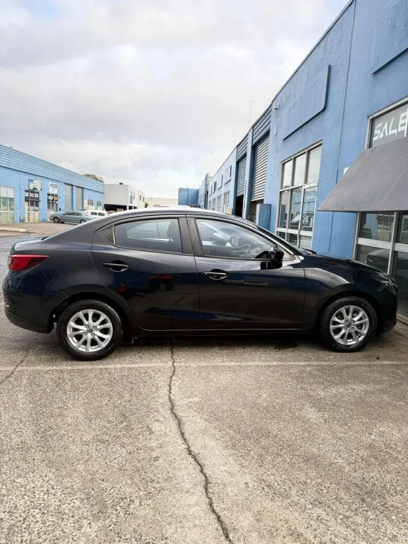 
								MAZDA 2 MAXX 2015 full									