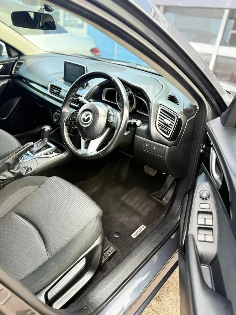 
								MAZDA 3 MAXX 2016 full									