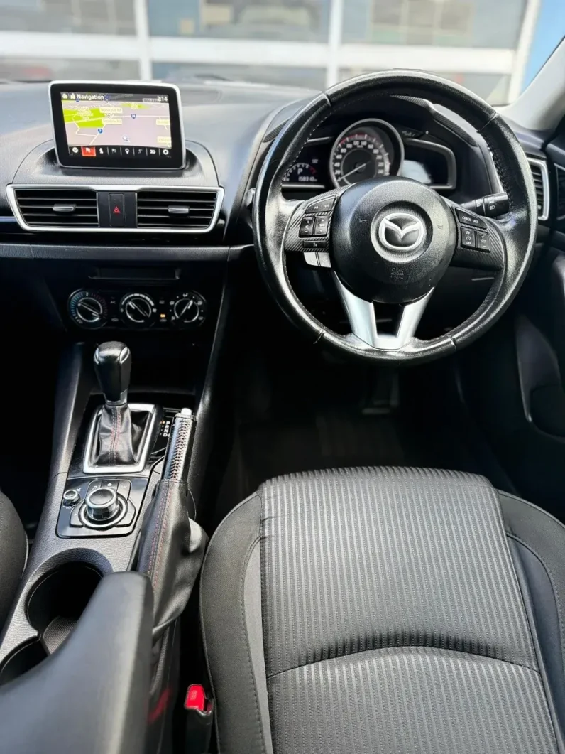 
								MAZDA 3 MAXX 2016 full									