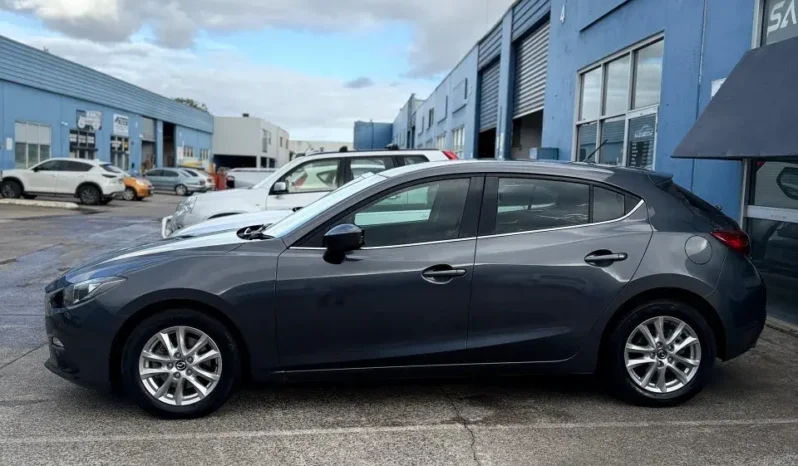 
								MAZDA 3 MAXX 2016 full									