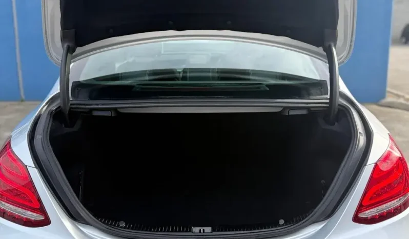 
								Mercedes Benz C200 2017 full									