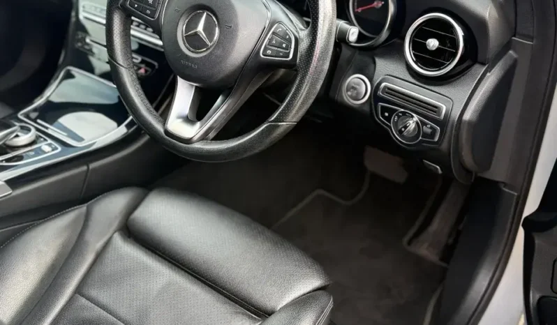 
								Mercedes Benz C200 2017 full									