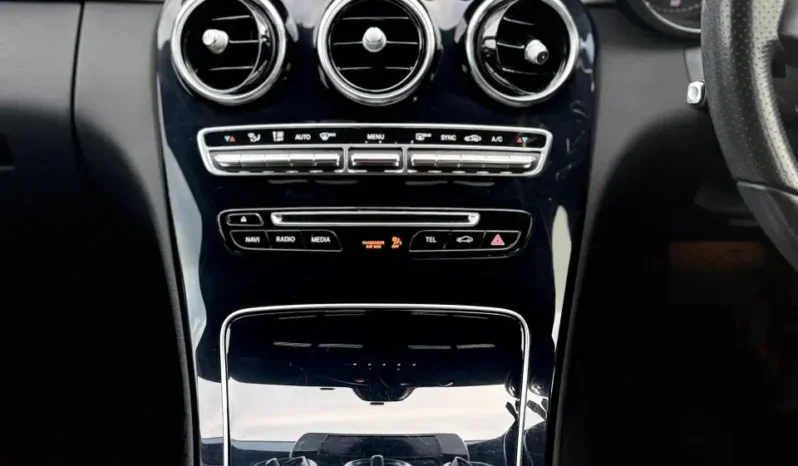 
								Mercedes Benz C200 2017 full									