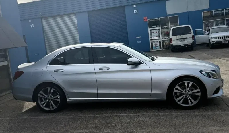 
								Mercedes Benz C200 2017 full									
