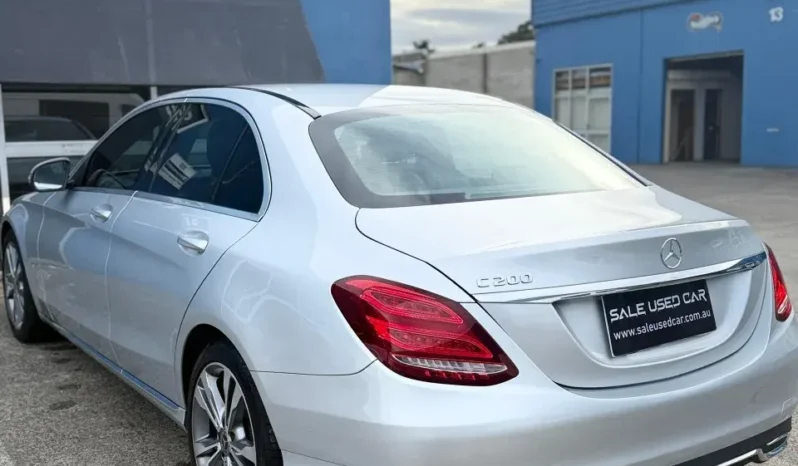 
								Mercedes Benz C200 2017 full									