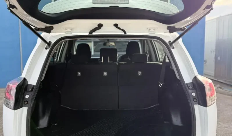 
								Toyota RAV4 2015 full									