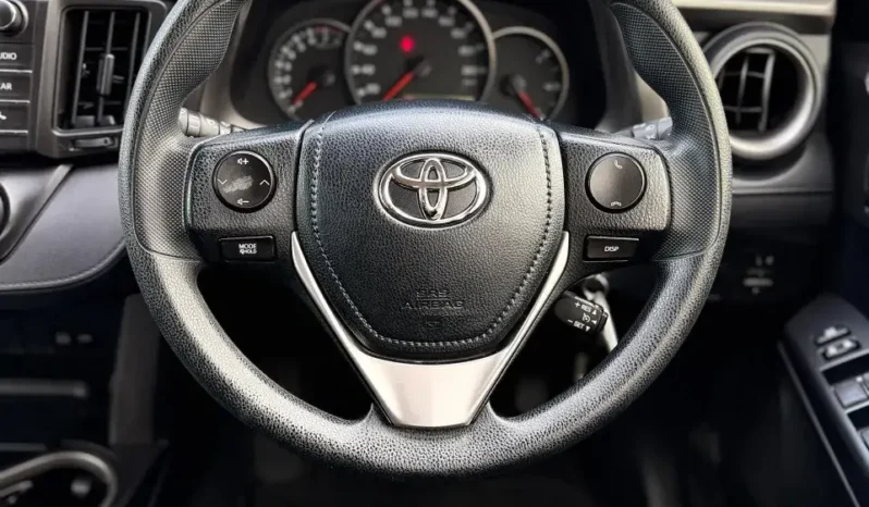 
								Toyota RAV4 2015 full									