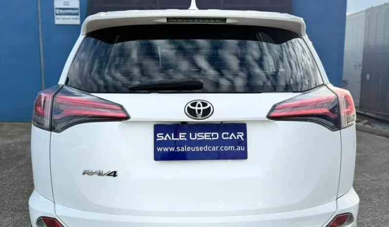 
								Toyota RAV4 2015 full									