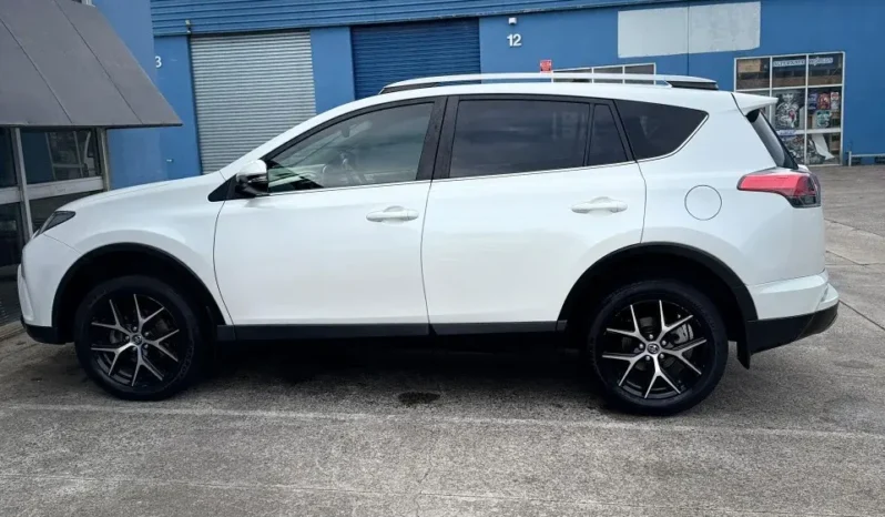 
								Toyota RAV4 GXL 2018 full									