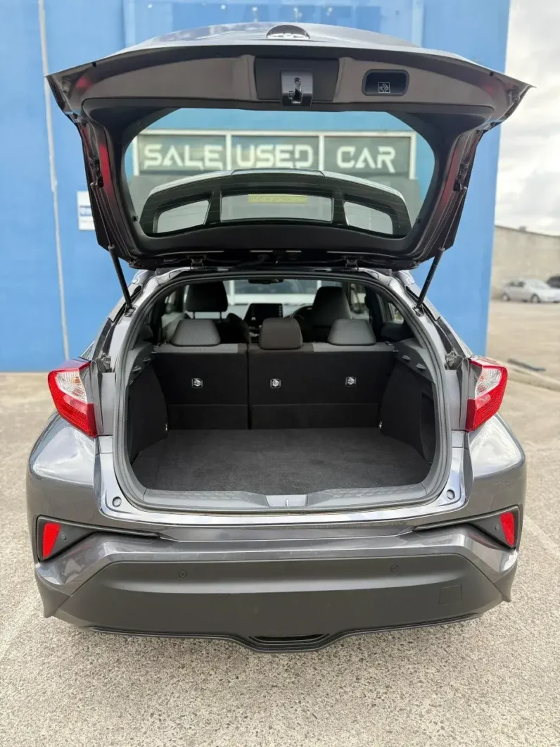 
								Toyota C-HR GXL Turbo 2021 full									