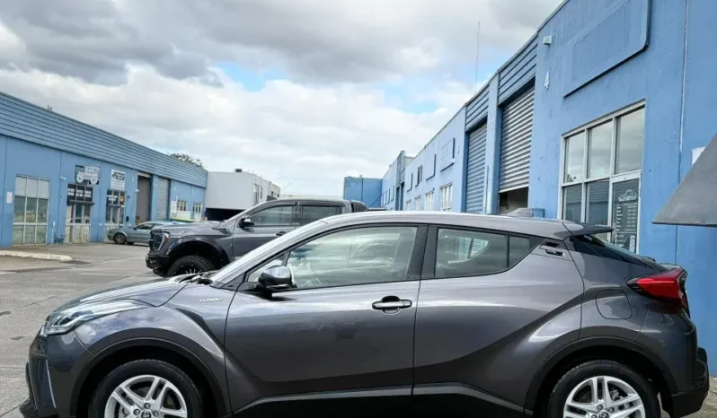 
								Toyota C-HR GXL Turbo 2021 full									